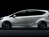 Toyota Prius Alpha 6