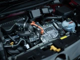 Nissan Aura 6